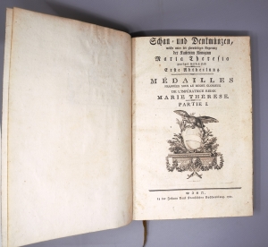Los 418 - Schütz, Carl und Erzherzogin von Österreich, Marie Anne - Schau- und Denkmünzen. Wien, J. P. Krauß, 1782. - Einzige Ausgabe - 2 - thumb