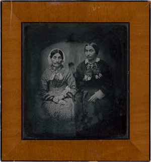 Lot 3458, Auction  125, Ambrotypie, Porträt einer Mutter mit Tochter. 1850er Jahre