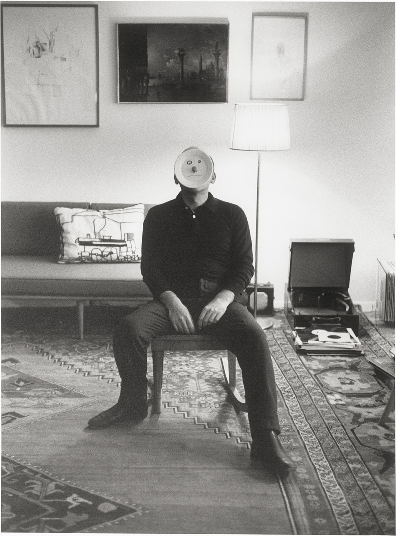 Lot 4190, Auction 126, Moses, Stefan, Saul Steinberg, New York, from the series "Künstler machen Masken"